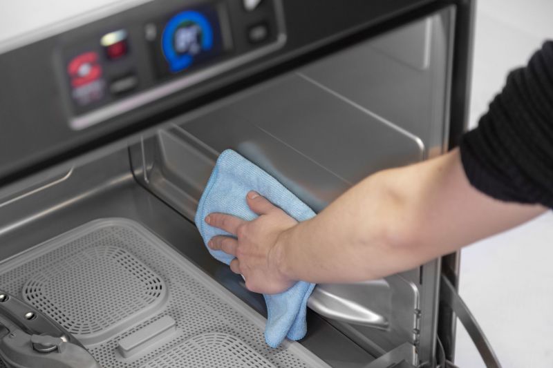 Comment nettoyer une machine à laver en profondeur ? [GUIDE]